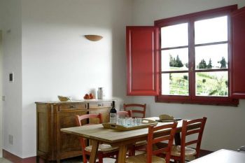 Wohnküche im kleinen Apartment